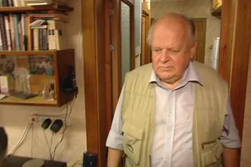 Běloruský exprezident dostává důchod dvanáct korun