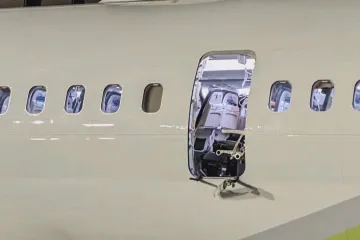 Boeingy 737 MAX 9 stahují po nehodě s dírou v trupu i další aerolinky, hlavně v USA