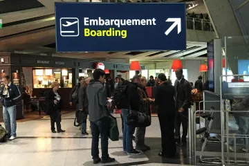 Češi po teroristických útocích v Paříži kupují méně letenek, hlavně do francouzské metropole