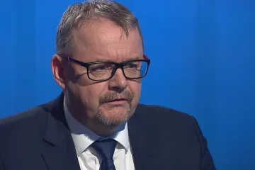 Nepovedlo se mi vysvětlit, že dálnice stavíme. Řidiči naši práci uvidí, říká ministr dopravy