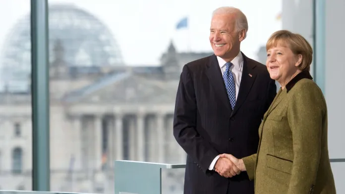Joseph Biden a Angela Merkelová