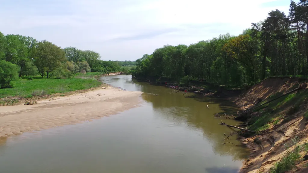 Místo nálezu je přístupné jen pomocí člunu