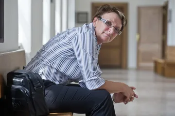 Salačová chtěla ze zakázky přispět na kampaň. Sobotka o tom neví, Rath ano