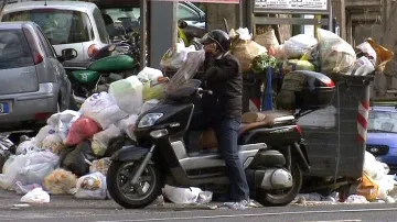 Odpadky v Neapoli