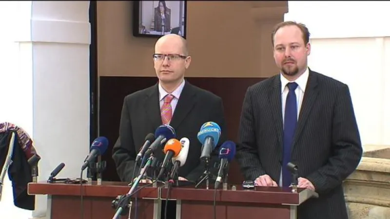 Brífink ČSSD k odměnám úředníků