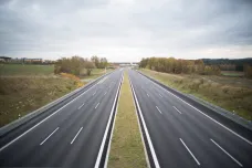 Nedostatečná dopravní infrastruktura brzdí Česko v rozvoji, shodl se výbor. Na dálnice a železnice mají jít stovky miliard