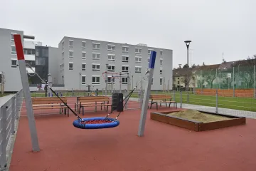 Brno přidělilo nové byty mladým rodinám. Část Čechů stále vnímá situaci s bydlením jako špatnou