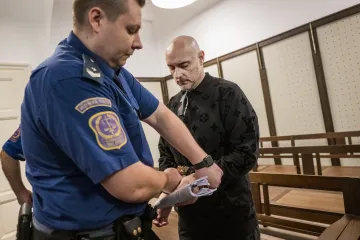 Masér Pobiš přiznal znásilnění klientek, státní zástupkyně navrhuje nižší trest