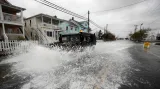 Spojené státy ochromila superbouře Sandy