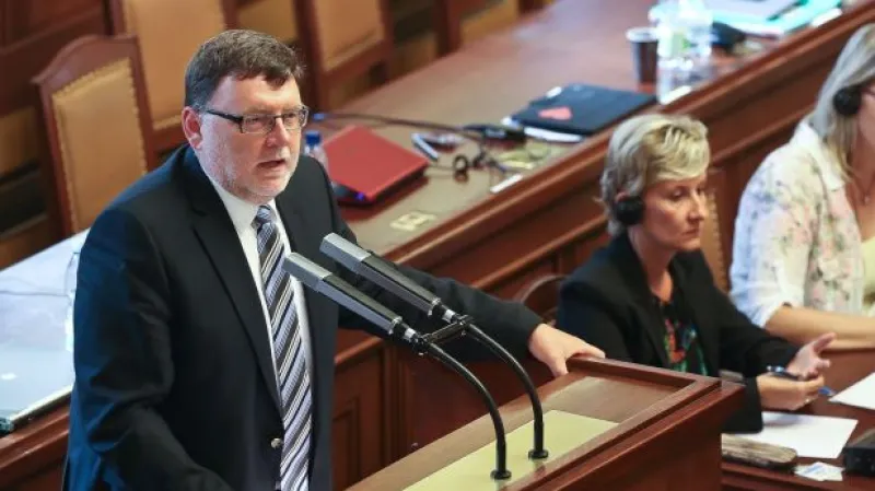 Sestřih sněmovní přestřelky: Poslanci se přeli o spotřební daň