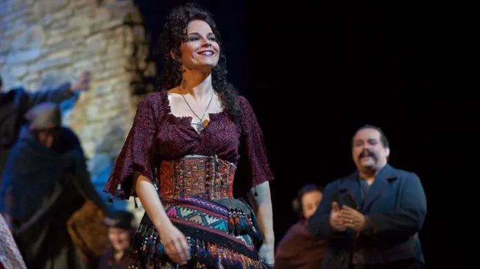 Elina Garanča jako Carmen v MET