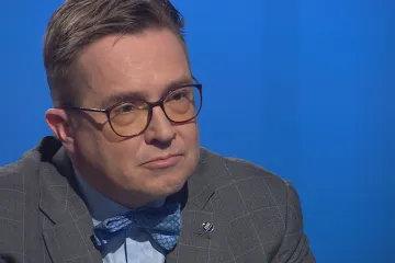 Šmucler: Některým zubařům je přes 70 let, nedostatek respirátorů je pro ně nebezpečný