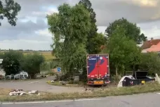 Do sousedské slavnosti v Nizozemsku vjel kamion, zahynulo šest lidí. Policie nevylučuje žádný scénář