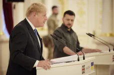 Britský premiér Johnson přijel nečekaně do Kyjeva. Nabízí pomoc při výcviku ukrajinských vojáků
