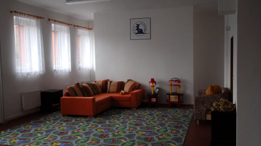 Některé Klokánky Fondu ohrožených dětí skončí