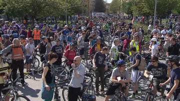 Cyklojízdy se zúčastnily stovky lidí