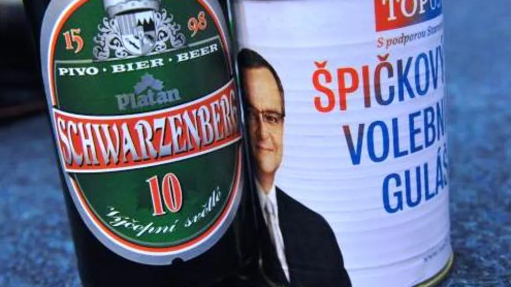 Pivo Schwarzenberg a guláš s Kalouskem