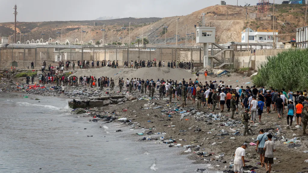 Migranti se z Ceuty vracejí do Maroka (31. 7. 2026)