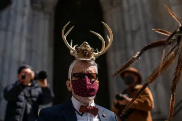 Týden obrazem: Velikonoce Lužických Srbů, převoz královských mumií a pohádky o erozi