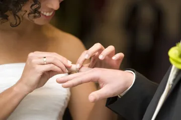 Počet předmanželských smluv i závětí byl loni rekordní 