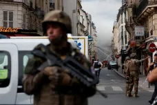 V Paříži výbuch poškodil několik domů, jeden se zřítil