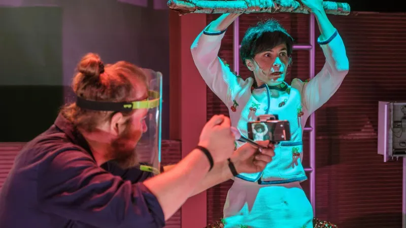 Darwin & co. v Divadle Husa na provázku