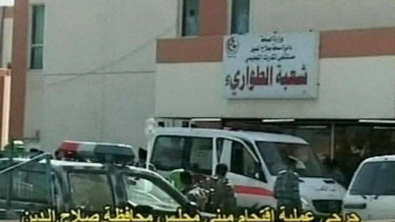 Iráčtí záchranáři zasahují v Tikrítu