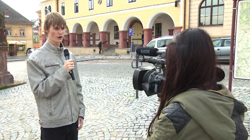 Vojtěch Kunát při natáčení zpráv