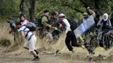 Chaos na hranici mezi Makedonií a Řeckem