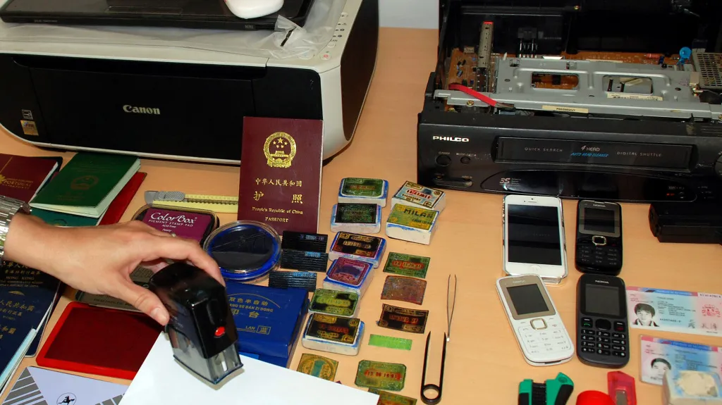 Falešné pasy zadržené španělskou policií