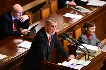 Poslanci se sešli na mimořádné schůzi. Řešení střetu zájmů Babiš neoznámil