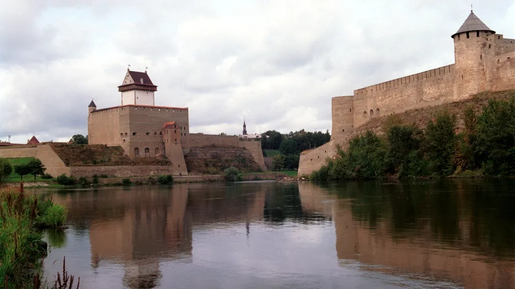 Estonsko-ruský hraniční přechod Narva
