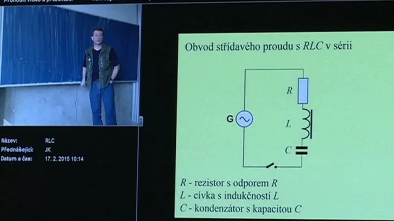 Záběry webové kamery Slovanského gymnázia v Olomouci