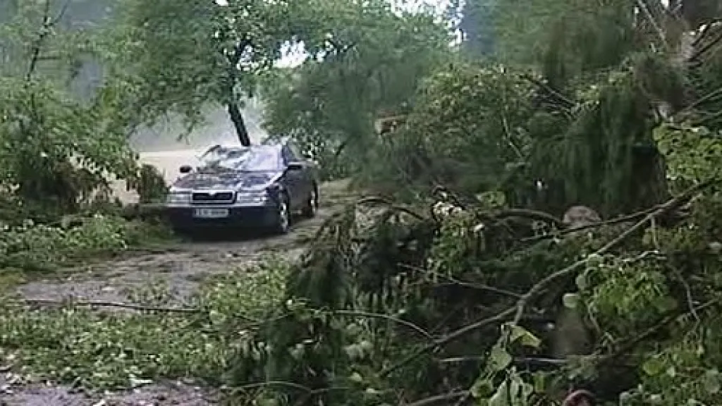 Silnice po bouřce