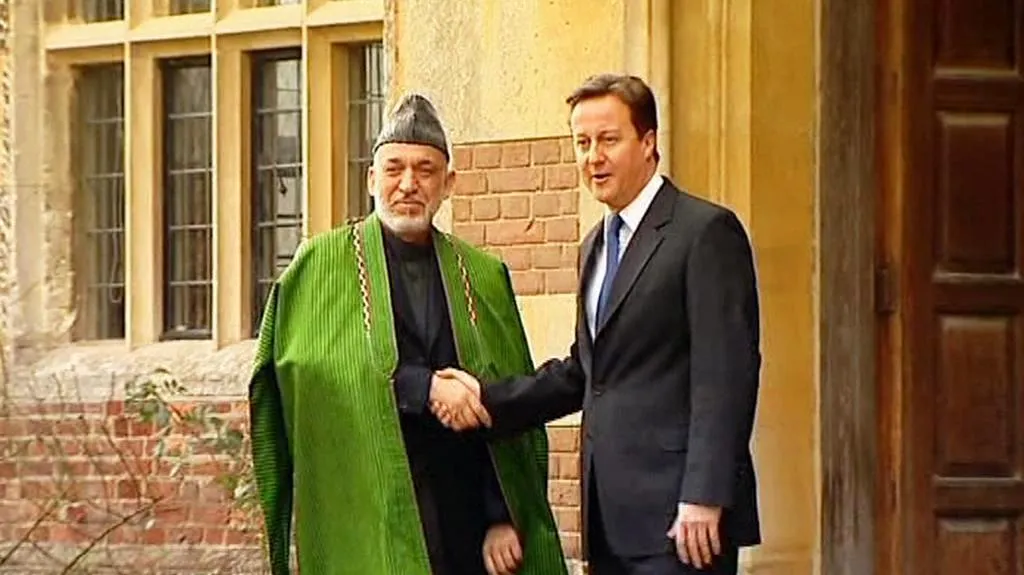 David Cameron s Hamídem Karzáím