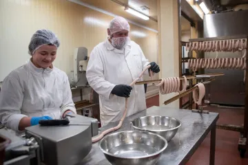 Ceny výrobců v lednu dál rostly o desítky procent