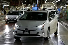 Toyota chce svolat ke kontrole milion hybridů. Obává se možného požáru