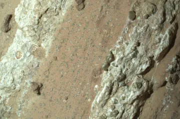 NASA našla na Marsu potenciální stopy dávného života