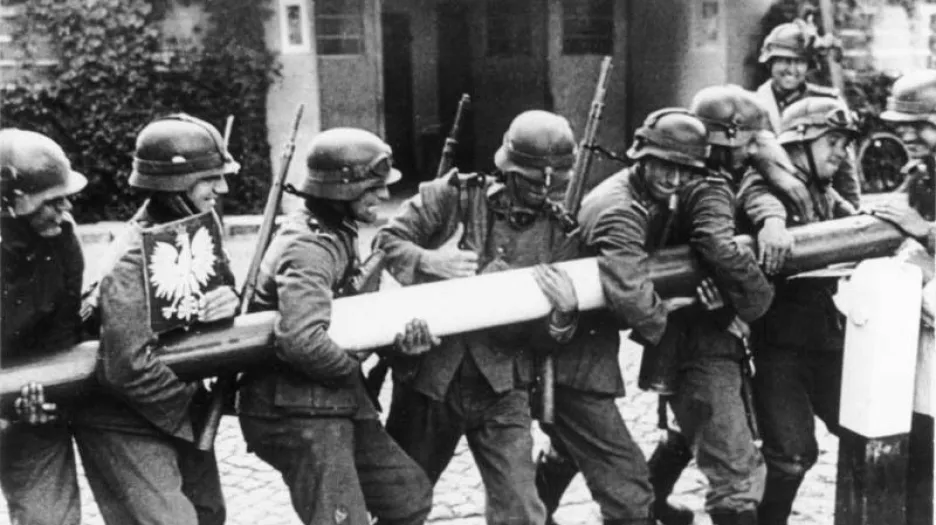 Němečtí vojáci při invazi do Polska v roce 1939
