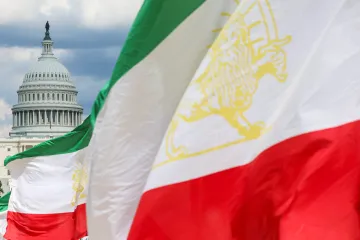 USA deportují do vlasti stovku Íránců, dohodly se s Teheránem