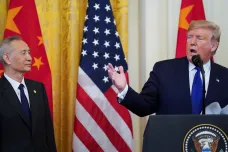 Americký Senát chce omezit přístup čínských firem na burzy ve Spojených státech