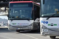 Řidič linkového autobusu na Břeclavsku nadýchal přes tři promile. Přiznal, že vypil lahev rumu a vodky