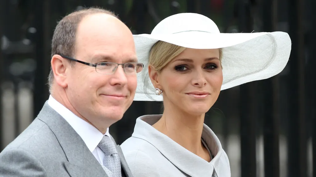 Kníže Albert II. a Charlene Wittstocková