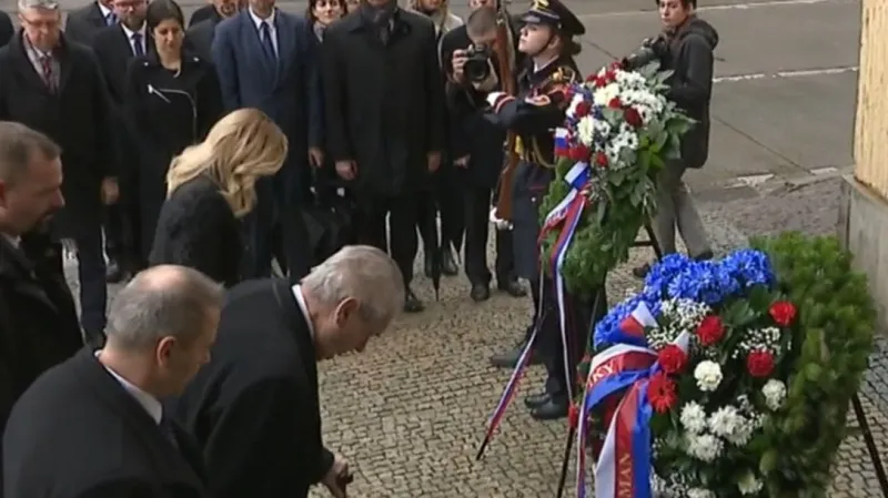 Kladení věnců v Bratislavě