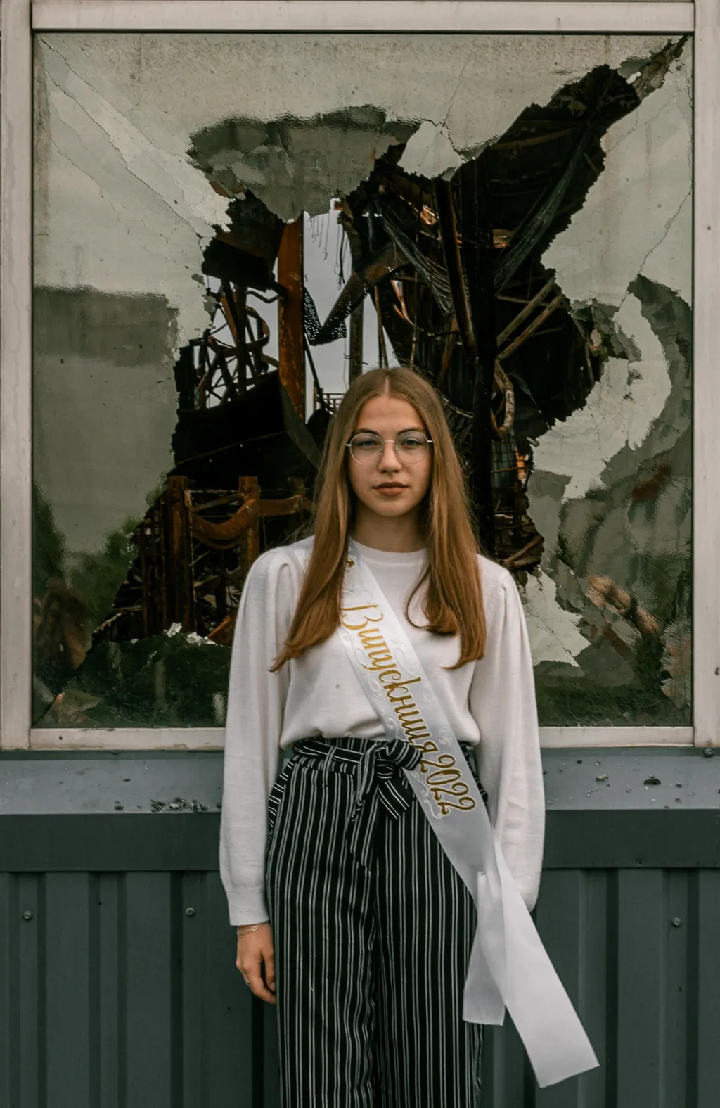 Fotograf vytvořil maturitní album školákům z válkou zničeného Černihivu