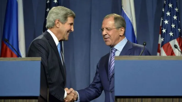 Události: Kerry a Lavrov jednají v Ženevě o situaci v Sýrii