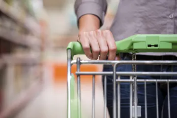 Slabší koruna zklamala podnikatele, hrozí i zdražení potravin