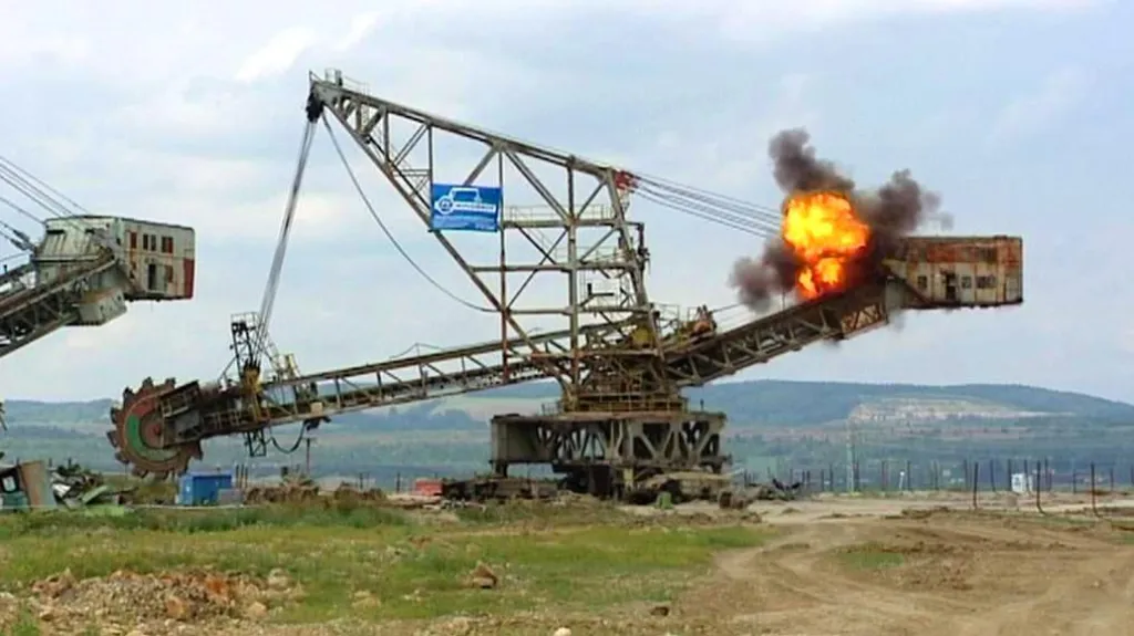 Odstřel velkorypadla