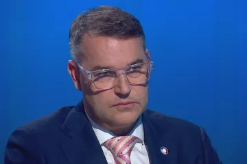 Výrazné rozvolnění fiskálních pravidel by bylo zbytečné, míní Hampl