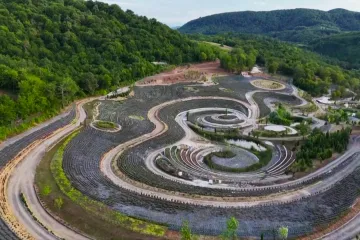 Park v Bosně se inspiroval Hvězdnou nocí van Gogha